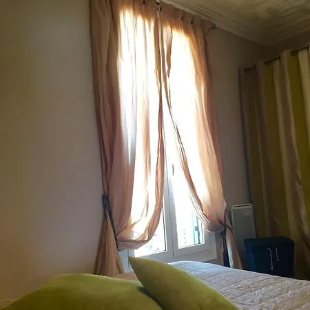 Apartment A Pierre Curie