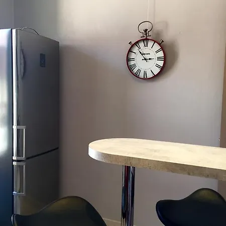 A Pierre Curie Apartment Beausoleil